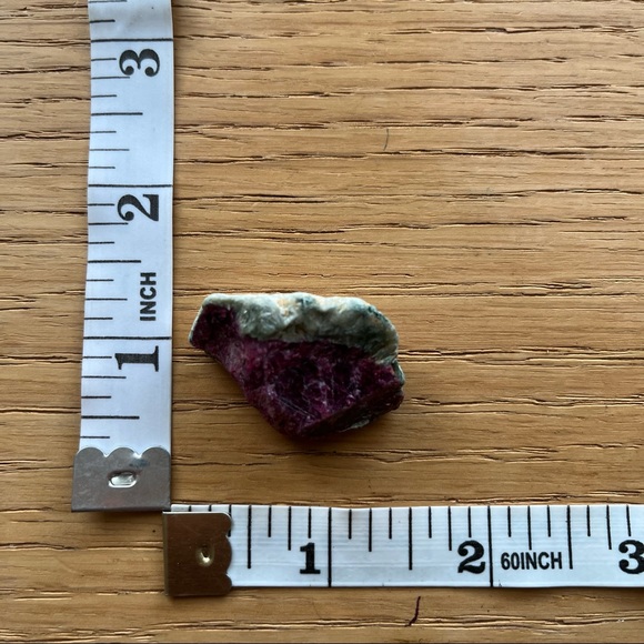Ruby Zoisite Raw Crystal Anyolite - Picture 17 of 17